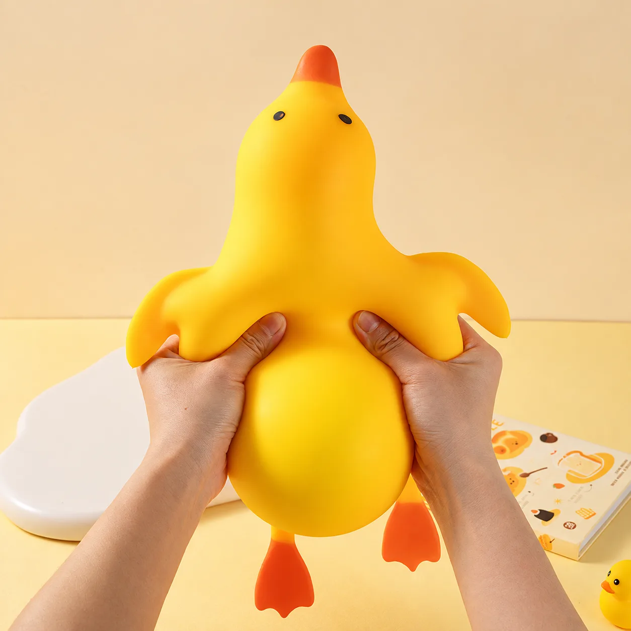 Creative Duck Squishy Toy TPR Soft Rubber Cartoon Duck Stress Relief Toy Factory Wholesale Wholesale Squishy Toy 2
